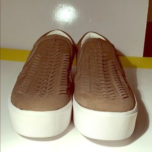 NEW light olive leather upper slip-on shoes.